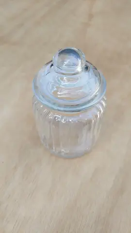 Pot avec couvercle