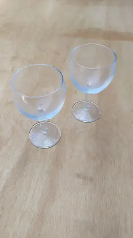 2 verres à pied