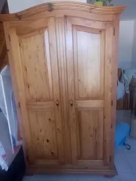 armoire en bois