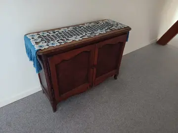 petite commode en chêne
