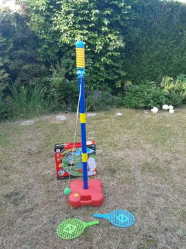 jeu de raquette avec piquet sur socle
