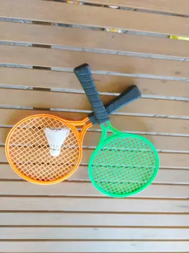 raquettes tennis badminton en plastique
