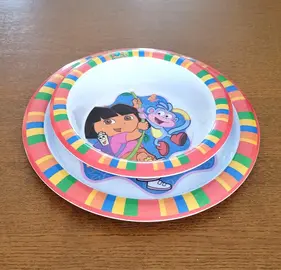 vaisselle DORA l'exploratrice pour ENFANT