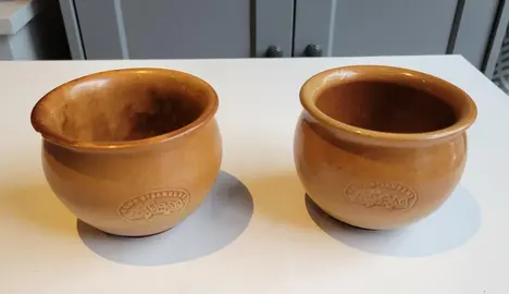 petit récipient / bol de poterie
