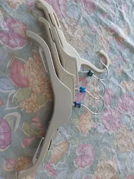 Cintres pour vêtements enfant