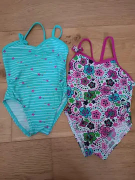 Lot 2 maillots de bain fille 3 ans