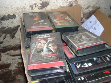 cassette vhs(enregisté sur c+) environ 200 aventure art martiaux