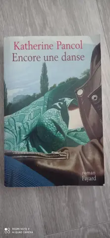 Livre encore une danse