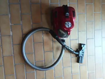 Aspirateur Rowenta avec fil