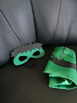 masque et cape déguisement