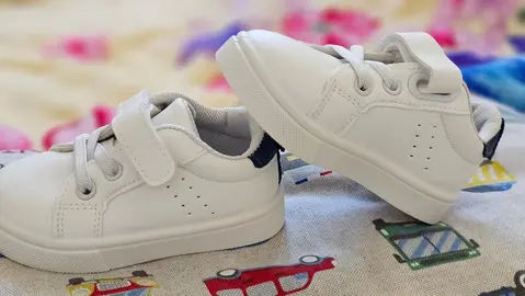 Donne chaussures bébé - Taille 20 (Neuves)