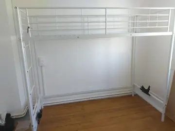 lit mezzanine