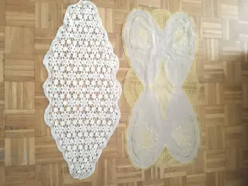 NAPPERONS + NAPPES DECORATIVES