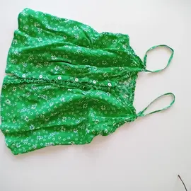 petit haut vert taille 36
