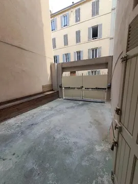 Portail double battant en acier