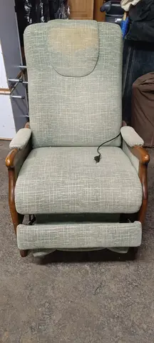 fauteuil grand confort de détente,pieds relevables,manett electrique