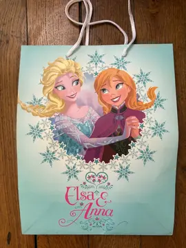 Elsa & Anna sac en papier / Bien lire le texte