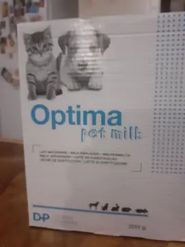 lait en poudre pour chaton orphelin