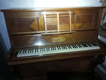 Piano en très bon état