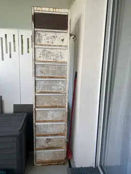 armoire métalliques à clapet