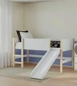 lit simple avec toboggan enfant