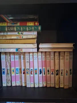 livres ,cassettes,vhs