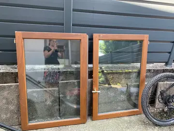 fenêtre en bois