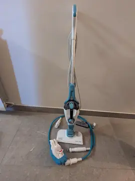 Balai à vapeur avec accessoires