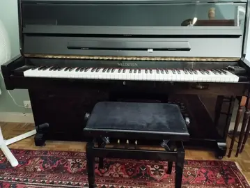 piano droit très bon état