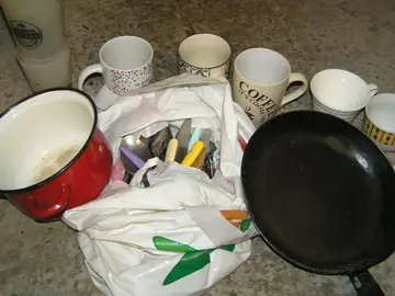 Lot de vaiselle et accessoires