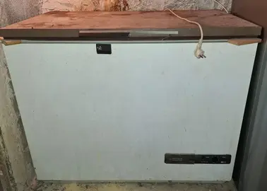 ancien congélateur bahut