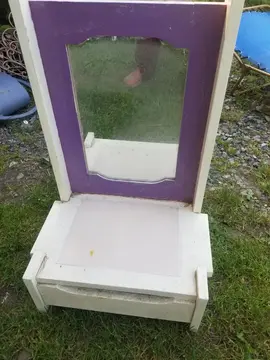 Meuble coiffeuse pour enfant