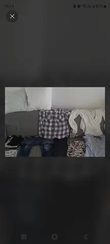 DON : Lot de vêtements Femme (Taille S/M) + 2 petits oreillers