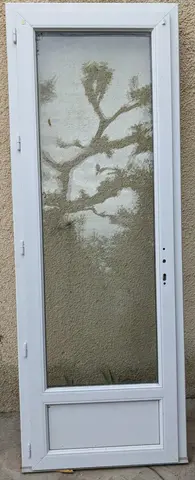 Porte fenêtre PVC avec double vitrage