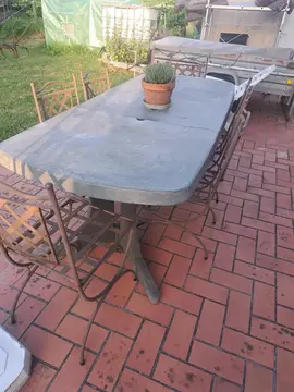table de salon de jardin