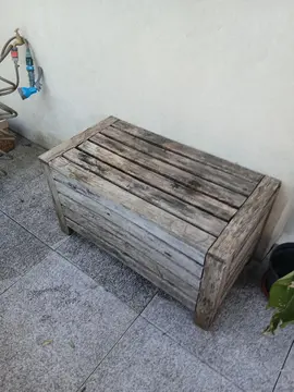 coffre extérieur a repeindre