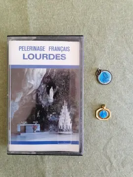 K7 pèlerinage et médailles religieuses