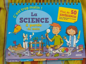 livre d'expériences scientifiques