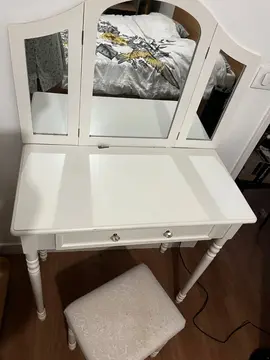 coiffeuse + tabouret blanc