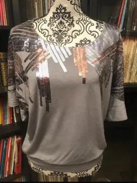 Haut à paillettes