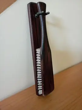 Brosse à habits