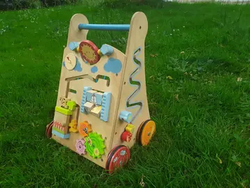 Trotteur enfant en bois