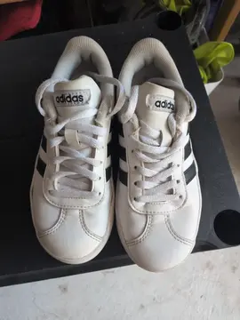 chaussures adidas taille 30