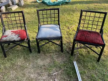 chaises