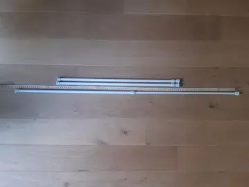 Tringles à rideaux extensibles sans perçage