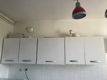 éléments de cuisine moyen état ( peut faire pour garage)