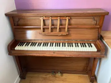 Piano droit