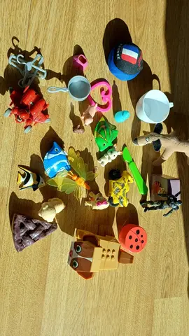 Divers personnages enfant