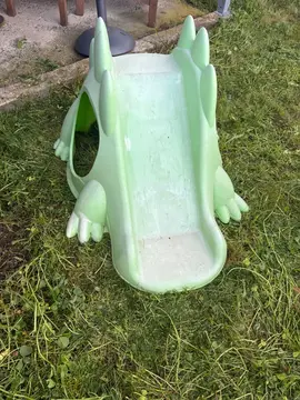 Petit Toboggan dinosaure
