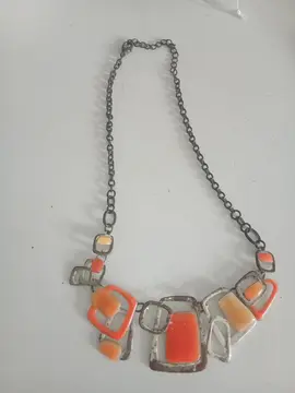 collier orange